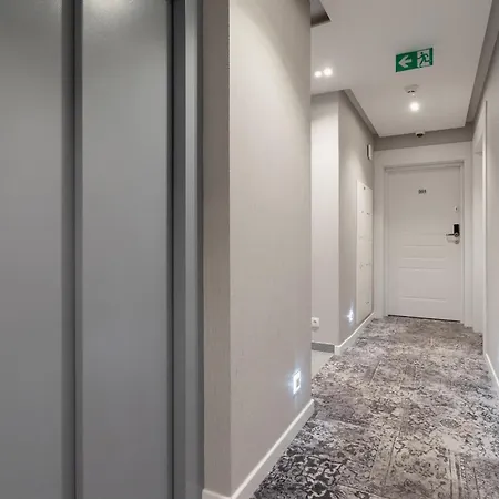 アパート Comfortable And Modern One Bedroom Cracow By Renters